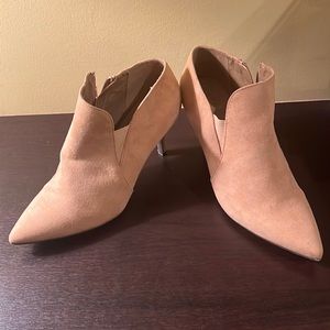 Stiletto Booties Size 8 New Never Worn No tags
